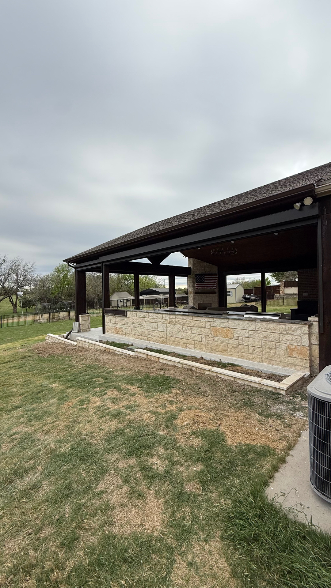 Covered Outdoor Kitchen & Bar